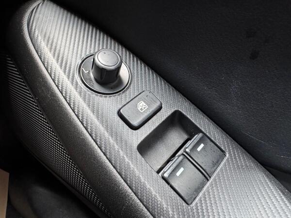 Mazda MX-5 1.5 SKYACTIV-G Sport Nav+ Euro 6 2dr at 37th