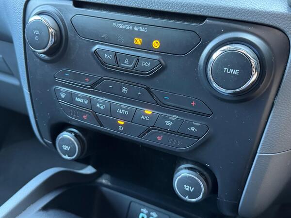 Ford Ranger 3.2 TDCi Wildtrak Auto 4WD Euro 5 4dr at 29th