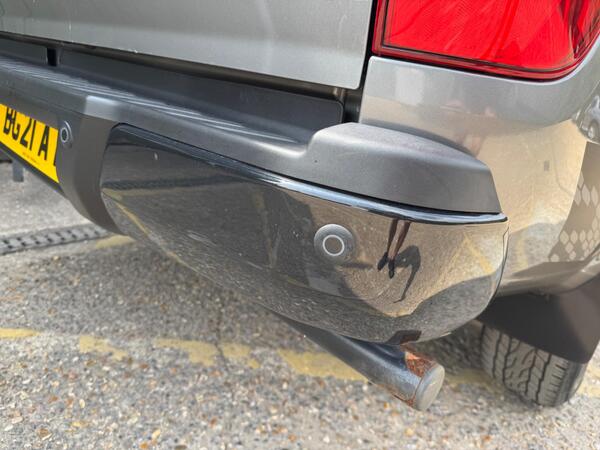 Nissan Navara 2.3 dCi N-Guard Auto 4WD Euro 6 4dr