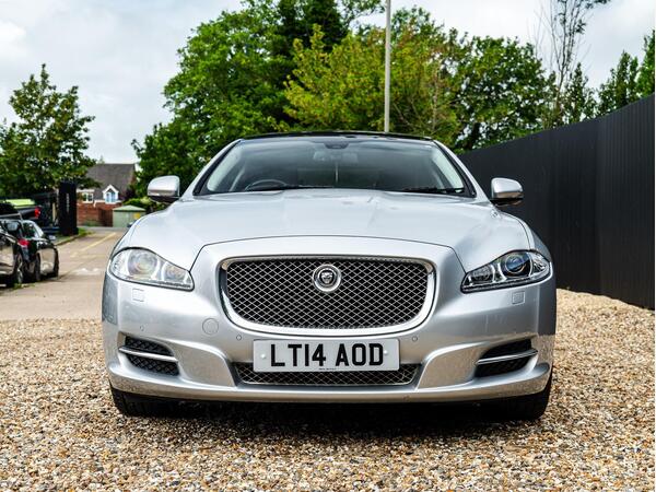 JAGUAR XJ PORTFOLIO S/C AUTO - Image 2