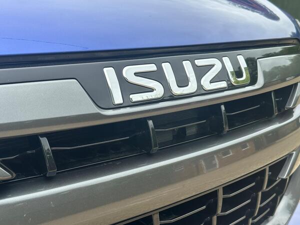 Isuzu D-Max 1.9 TD V-Cross 4WD Euro 6 (s/s) 4dr at 31th
