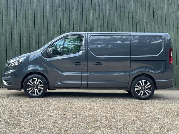 Renault Trafic 2.0 dCi Blue SL28 Sport+ L1 H1 Euro 6 (s/s) 5dr