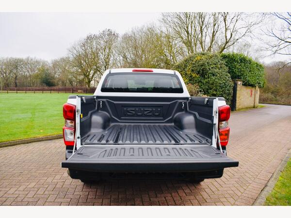 2023(73) Isuzu D-Max Pickup 1.9 TD Utility Diff Lock 4WD Euro 6 (s/s) 4dr