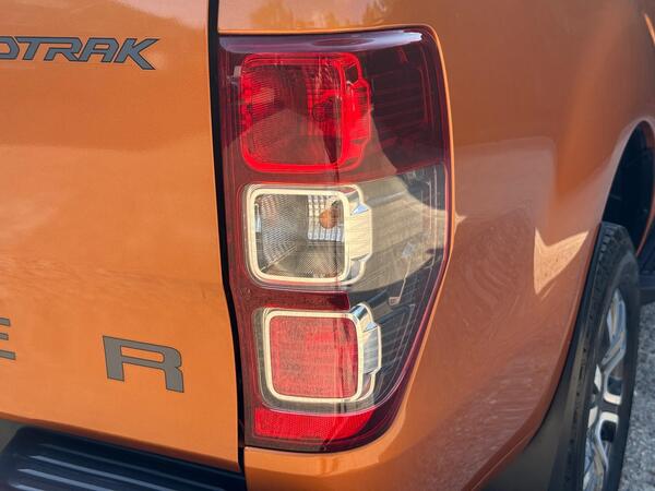 Ford Ranger 3.2 TDCi Wildtrak Auto 4WD Euro 5 4dr at 32th