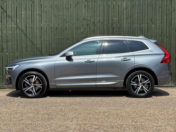 Volvo XC60 2.0 D4 R-Design Auto AWD Euro 6 (s/s) 5dr at 11th