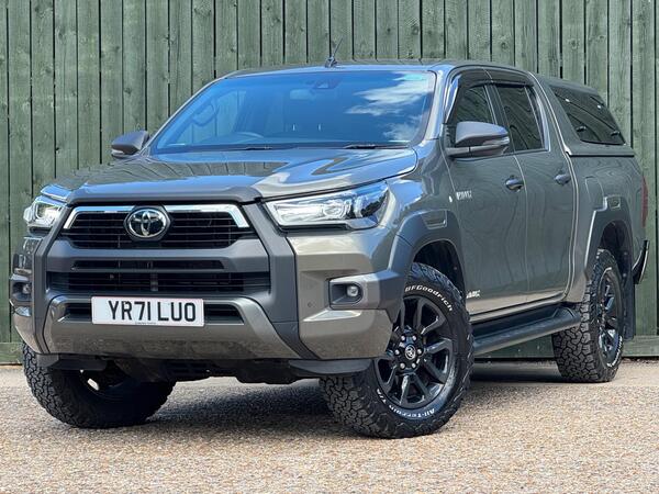 Toyota Hilux 2.8 D-4D Invincible X 4WD Euro 6 (s/s) 4dr at 6th