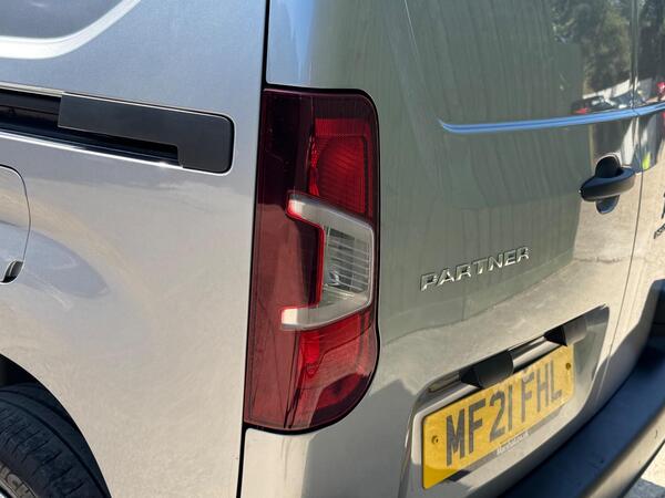 Peugeot Partner 1.5 BlueHDi 1000 Professional Standard Panel Van SWB Euro 6 5dr at 39th