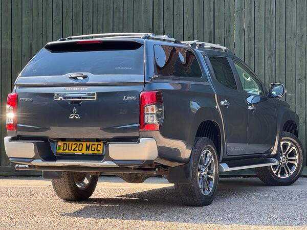 Mitsubishi L200 2.2 DI-D DC Warrior 4WD Euro 6 (s/s) 4dr