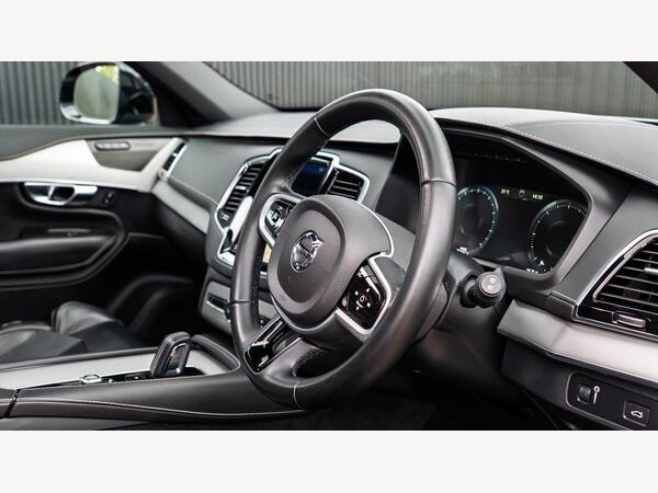 VOLVO XC90 R-DESIGN B5 MHEV AWD AUTO - Image 20