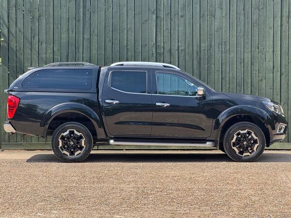 Nissan Navara 2.3 dCi Tekna 4WD Euro 6 (s/s) 4dr at 15th