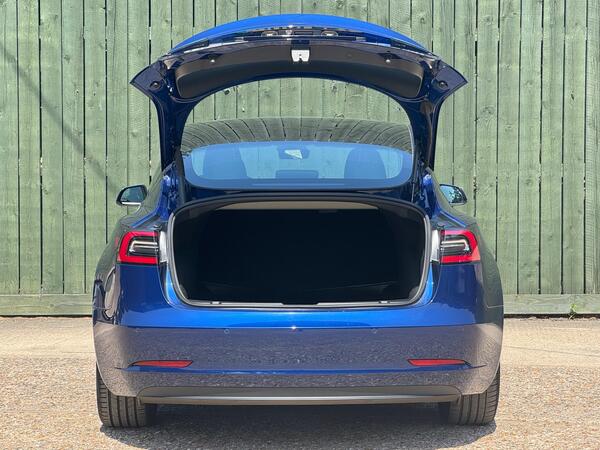 Tesla Model 3 (Dual Motor) Long Range Auto 4WDE 4dr