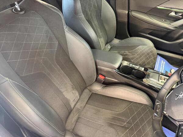 Peugeot E-2008 50kWh GT Premium Auto 5dr (7kW Charger)