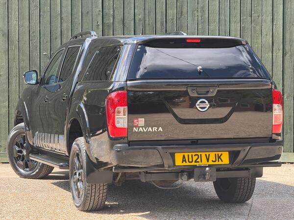 Nissan Navara 2.3 dCi N-Guard Auto 4WD Euro 6 4dr at 23th