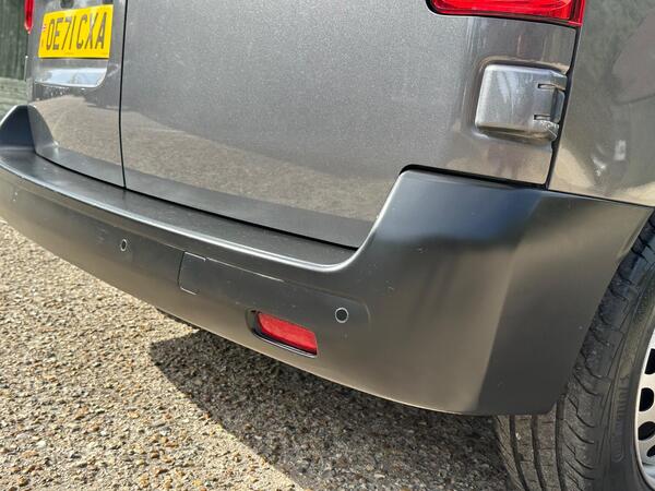 Citroen Dispatch 1.5 BlueHDi 1000 Enterprise Pro M FWD 2 Euro 6 (s/s) 6dr at 45th