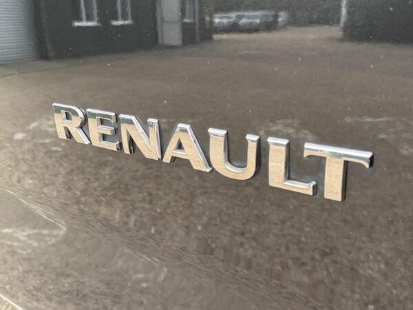 Renault Trafic 2.0 dCi ENERGY 28 Sport SWB Standard Roof Euro 6 (s/s) 5dr at 48th