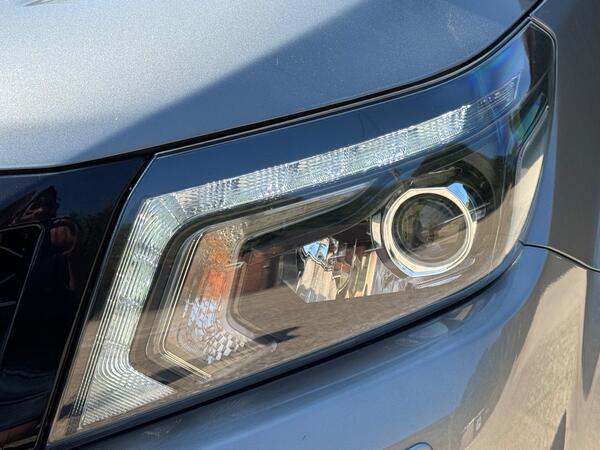 Nissan Navara 2.3 dCi N-Guard Auto 4WD Euro 6 4dr at 49th