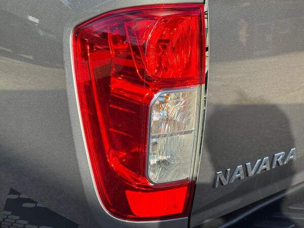 Nissan Navara 2.3 dCi N-Guard Auto 4WD Euro 6 4dr at 52th