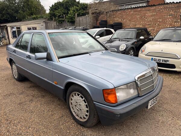 1992 mercedes -benz 190 2.0 e 4dr £3,495 automatic 1992 125,000 petrol view vehicle... photo