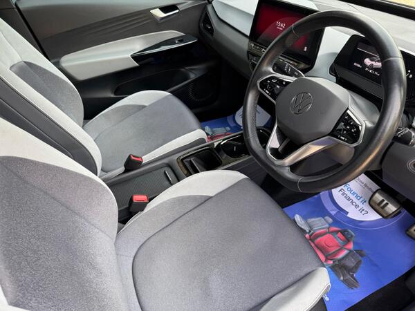 Volkswagen ID.3 Pro Performance 58kWh Style Auto 5dr at 4th