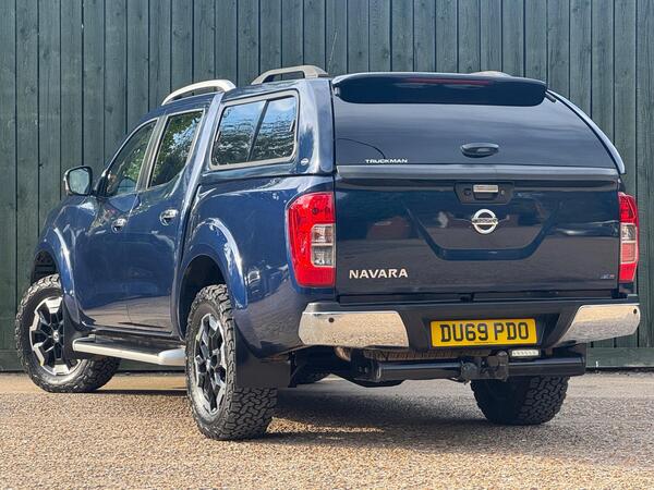 Nissan Navara 2.3 dCi Tekna 4WD Euro 6 (s/s) 4dr