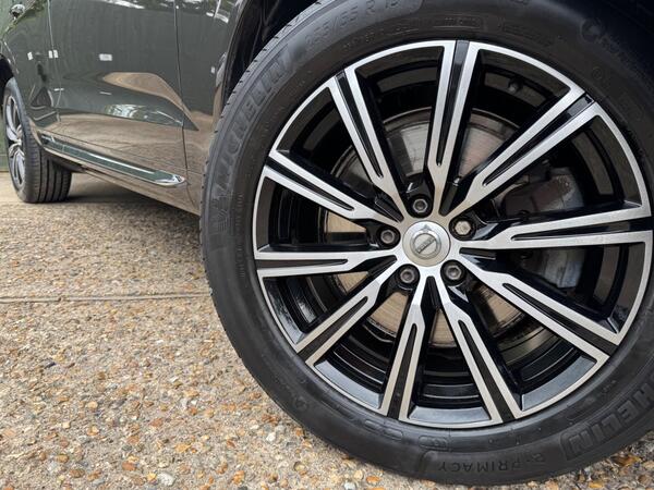 Volvo XC60 2.0 D4 Inscription Auto AWD Euro 6 (s/s) 5dr at 35th