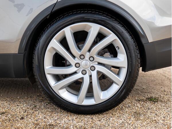 LAND ROVER DISCOVERY LUXURY HSE SD4 AUTO - Image 19