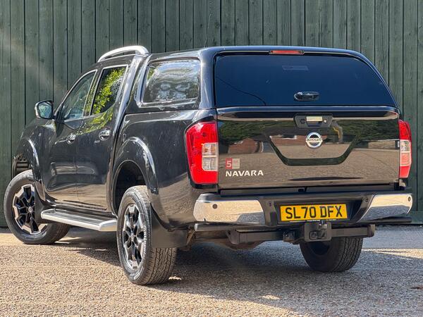 Nissan Navara 2.3 dCi Tekna 4WD Euro 6 (s/s) 4dr