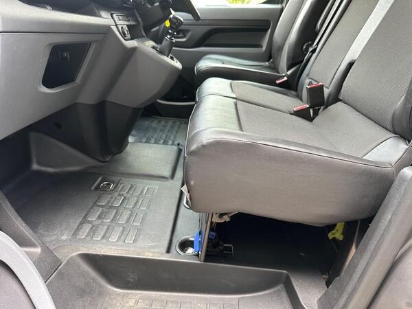 Citroen Dispatch 1.5 BlueHDi 1000 Enterprise Pro M FWD 2 Euro 6 (s/s) 6dr at 11th
