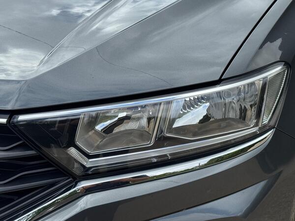 Volkswagen T-Roc 1.5 TSI EVO SE DSG Euro 6 (s/s) 5dr at 41th