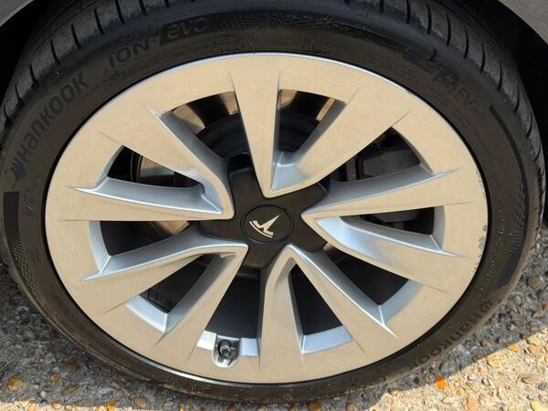 Tesla Model 3 (Dual Motor) Long Range Auto 4WDE 4dr at 23th