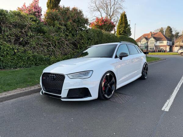 2016 Audi RS3 2.5 TFSI Sportback 5dr Petrol S Tronic quattro Euro 6 (s/s) (Nav) (367 ps)