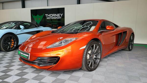 2012 McLaren 12C 3.8T V8 SSG Euro 5 2dr