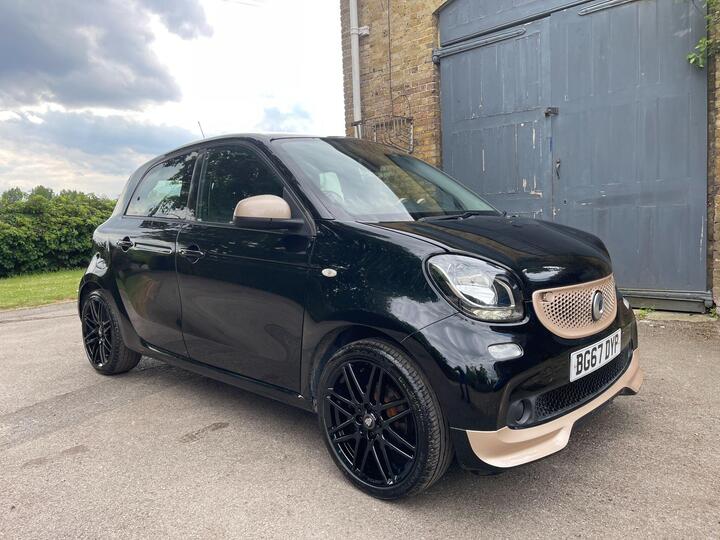 Smart Forfour 0.9T Disturbing London Edition Twinamic Euro 6 (s/s) 5dr Smart Forfour 0.9T Disturbing London Edition Twinamic Euro 6 (s/s) 5dr