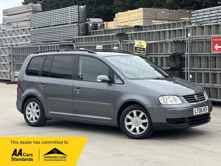 Volkswagen Touran 1.6 FSI SE 5dr (7 Seats) Volkswagen Touran 1.6 FSI SE 5dr (7 Seats)