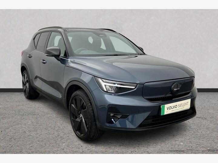 Volvo EX40 Single Motor Extended Range 82kWh Plus Black Edition Auto 5dr