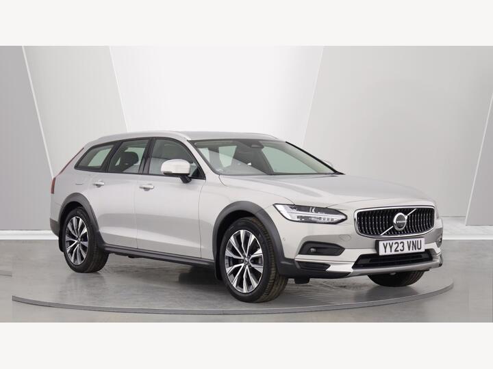 Volvo V90 Cross Country 2.0 B5 MHEV Plus Auto AWD Euro 6 (s/s) 5dr Volvo V90 Cross Country 2.0 B5 MHEV Plus Auto AWD Euro 6 (s/s) 5dr