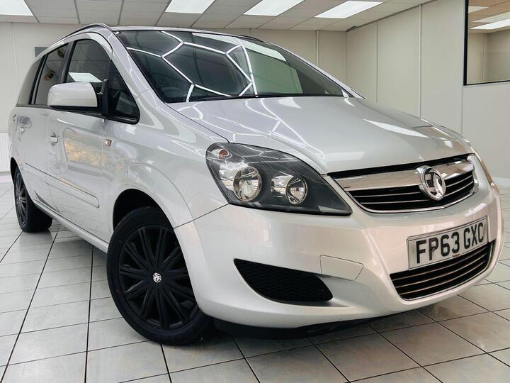 Vauxhall Zafira 1.6 16V Exclusiv Euro 5 5dr Vauxhall Zafira 1.6 16V Exclusiv Euro 5 5dr