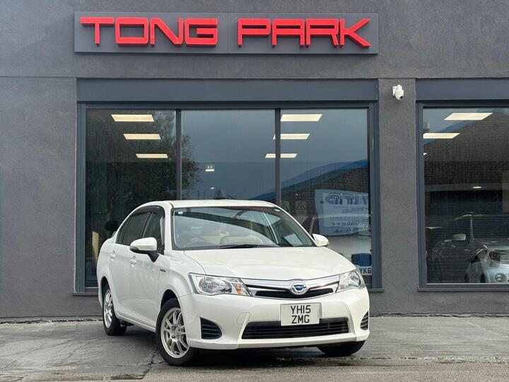 Toyota Corolla Axio Hybrid 1.5 VVT-h CVT  4dr