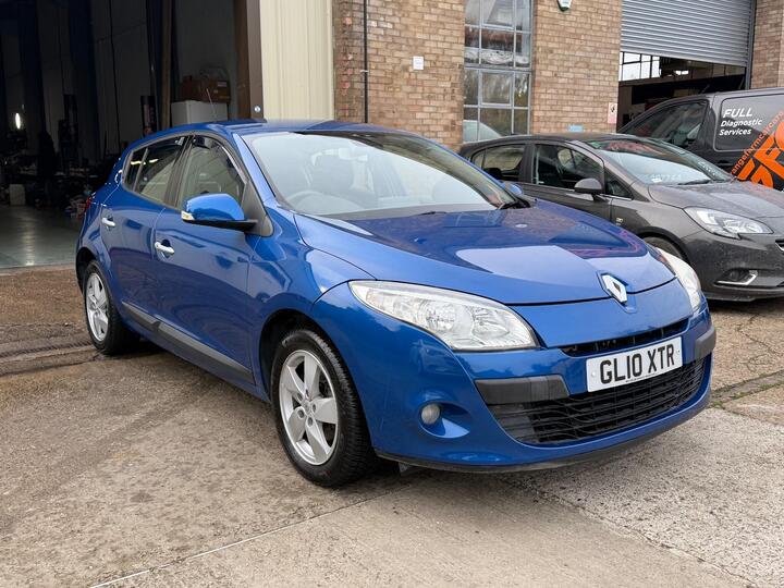 Renault Megane 1.6 16V Dynamique TomTom Euro 5 5dr Renault Megane 1.6 16V Dynamique TomTom Euro 5 5dr