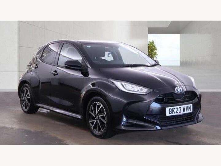 Toyota Yaris 1.5 VVT-h Design E-CVT Euro 6 (s/s) 5dr