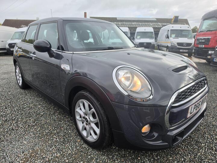 MINI Hatch 2.0 Cooper SD Euro 6 (s/s) 5dr