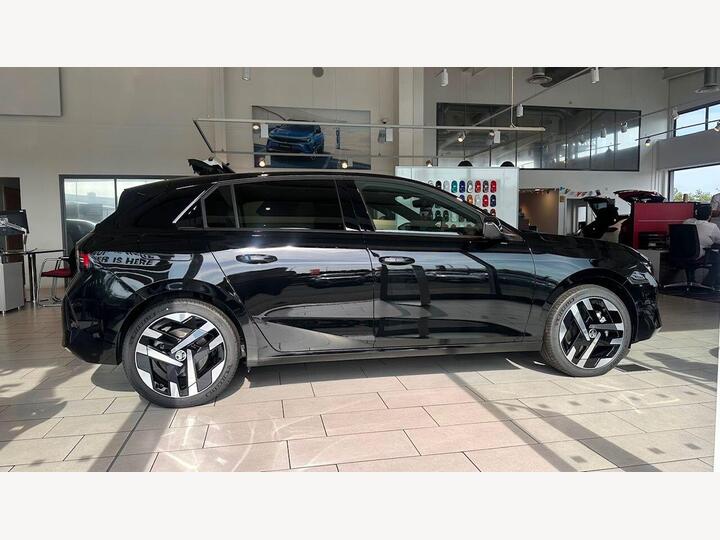 Vauxhall Astra Electric 58kWh Ultimate Auto 5dr