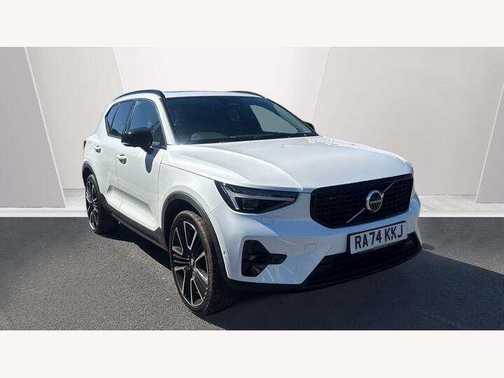 Volvo XC40 2.0 B3 MHEV Ultra Dark DCT Auto Euro 6 (s/s) 5dr