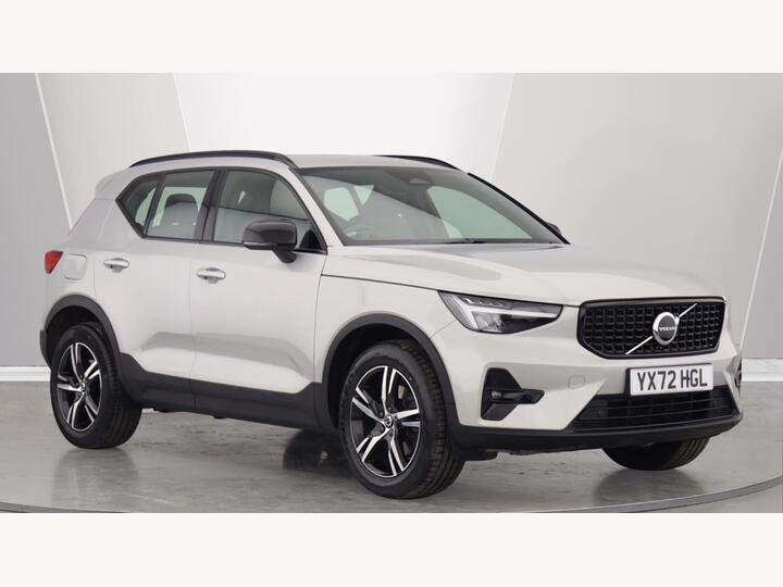 Volvo XC40 2.0 B3 MHEV Plus Dark DCT Auto Euro 6 (s/s) 5dr