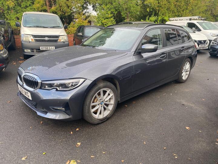 BMW 3 Series 2.0 330e 12kWh SE Pro Touring Auto Euro 6 (s/s) 5dr