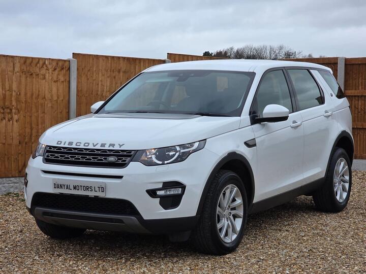 Land Rover Discovery Sport 2.0 TD4 SE Tech Auto 4WD Euro 6 (s/s) 5dr Land Rover Discovery Sport 2.0 TD4 SE Tech Auto 4WD Euro 6 (s/s) 5dr