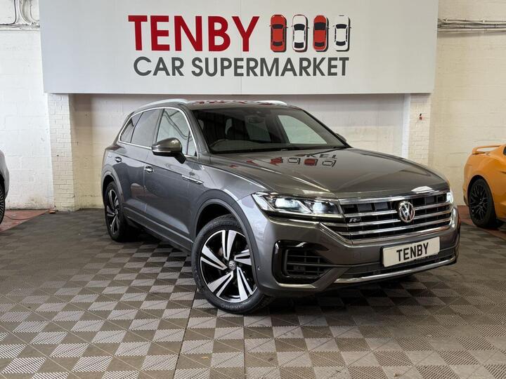 Volkswagen TOUAREG 3.0 TDI V6 R-Line Tech Tiptronic 4Motion Euro 6 (s/s) 5dr Volkswagen TOUAREG 3.0 TDI V6 R-Line Tech Tiptronic 4Motion Euro 6 (s/s) 5dr