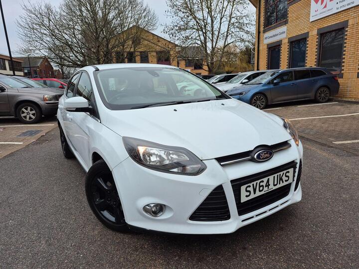 Ford Focus 1.0T EcoBoost Zetec Navigator Euro 5 (s/s) 5dr
