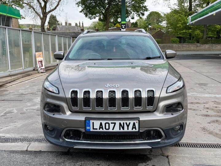 Jeep Cherokee 2.2 MultiJetII Limited Auto 4WD Euro 6 (s/s) 5dr Jeep Cherokee 2.2 MultiJetII Limited Auto 4WD Euro 6 (s/s) 5dr