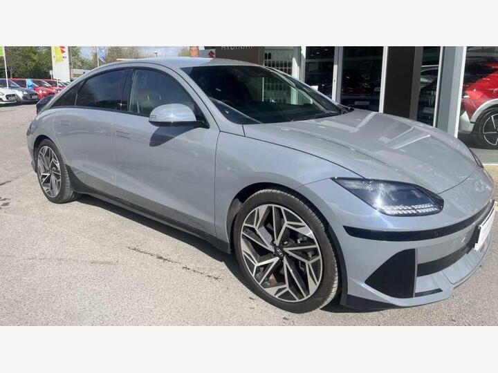 Hyundai IONIQ 6 77.4kWh Premium Auto 4dr Hyundai IONIQ 6 77.4kWh Premium Auto 4dr